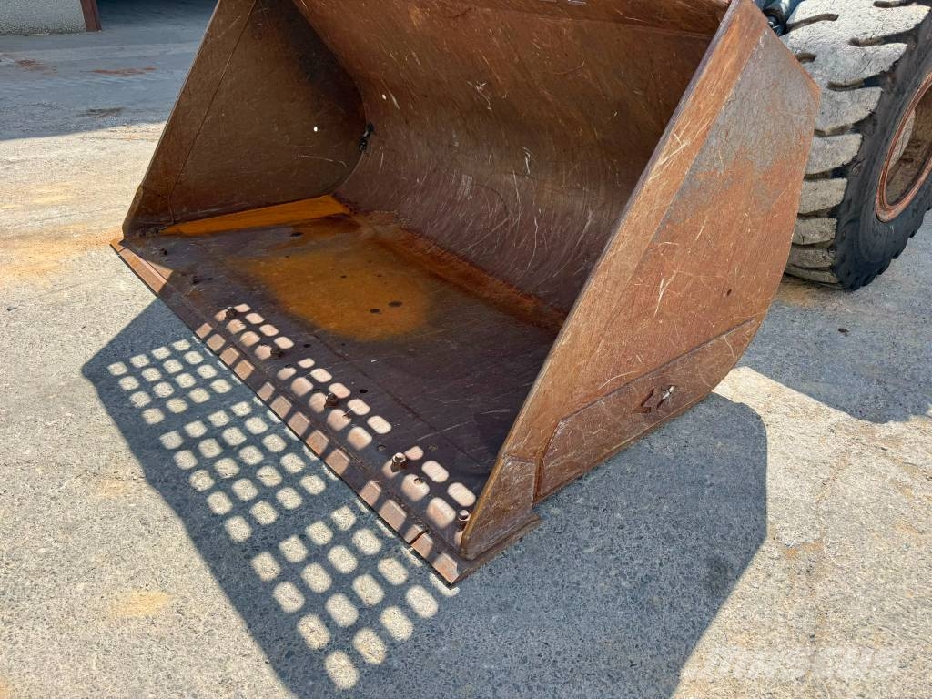 Doosan DL 200-5 Naudoti ratiniai krautuvai