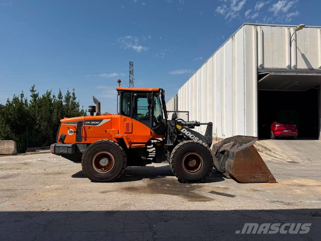 Doosan DL 200-5 Naudoti ratiniai krautuvai
