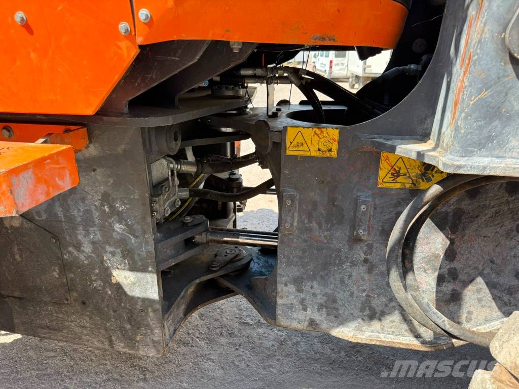 Doosan DL 200-5 Naudoti ratiniai krautuvai