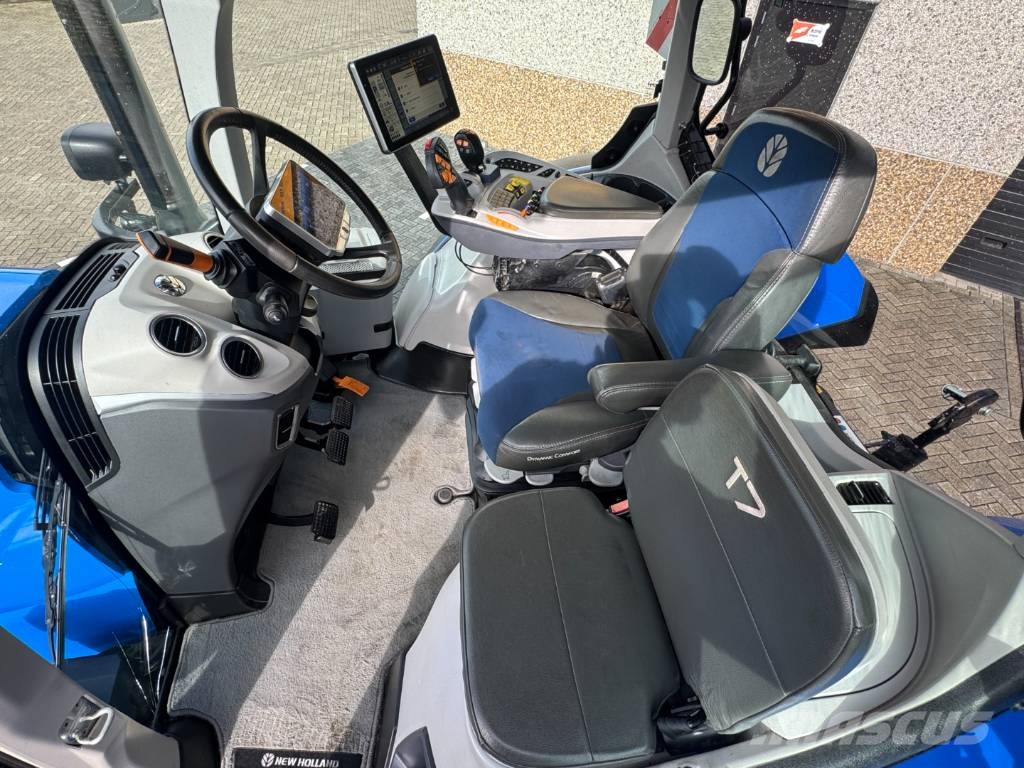 New Holland T7.260AC PLMI, Frontlinkage + PTO, airbrakes, 50k, Traktorji