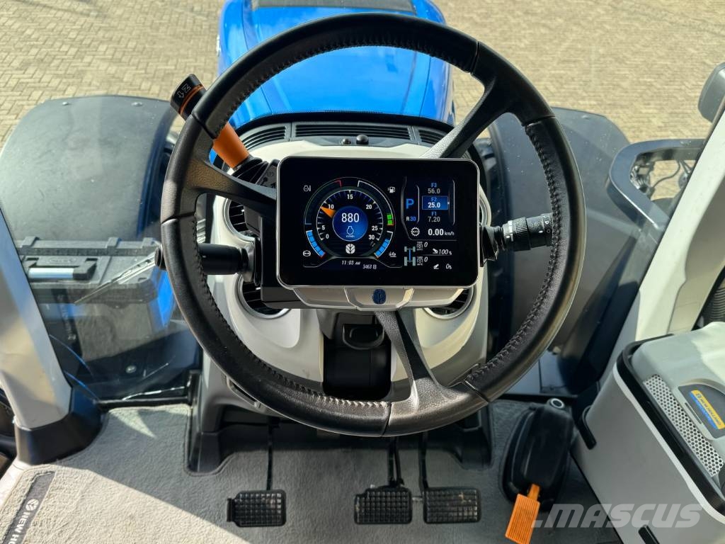 New Holland T7.260AC PLMI, Frontlinkage + PTO, airbrakes, 50k, Traktorji
