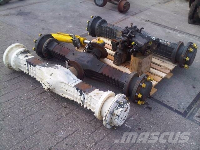 Komatsu WA 70-5 axles and transmission Osovine