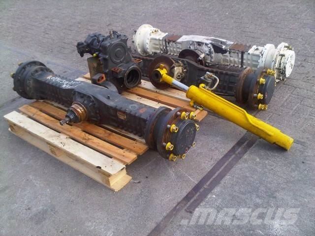 Komatsu WA 70-5 axles and transmission Osovine