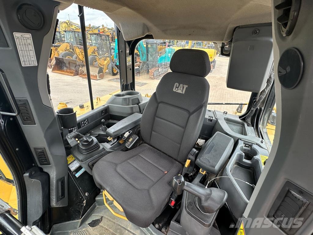 CAT D6 LGP Crawler dozers