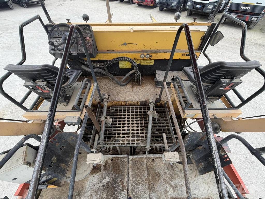Dynapac F 121-6W Asphalt pavers
