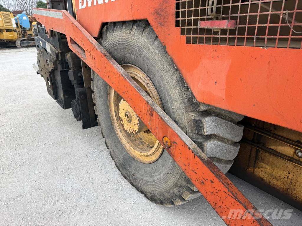 Dynapac F 121-6W Asphalt pavers