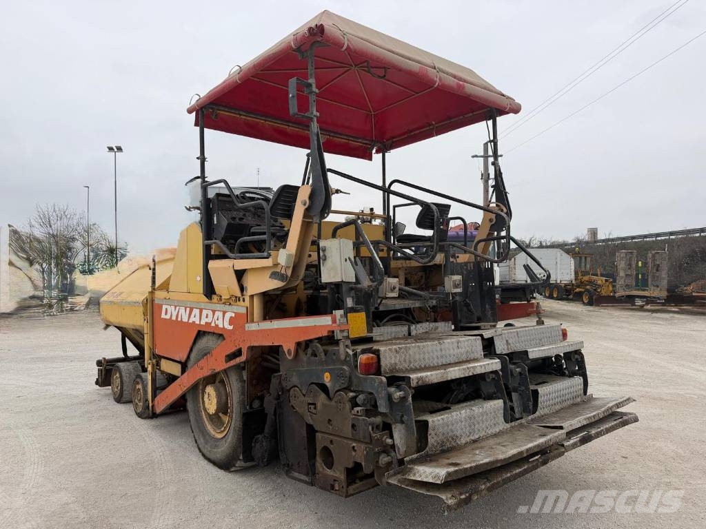 Dynapac F 121-6W Asphalt pavers