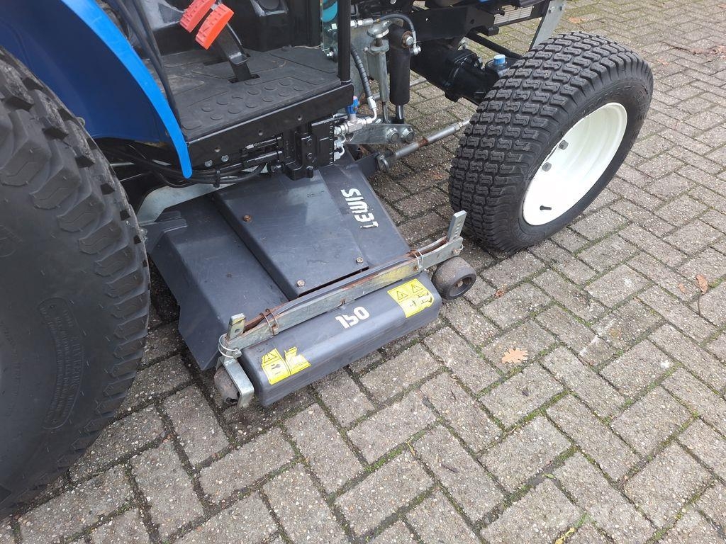 New Holland Boomer 35 Traktory