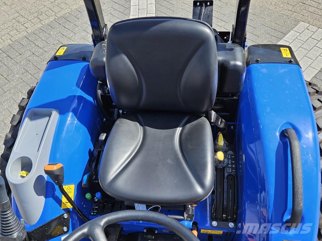 New Holland Boomer 55 HST met voorlader Kompakttraktorid