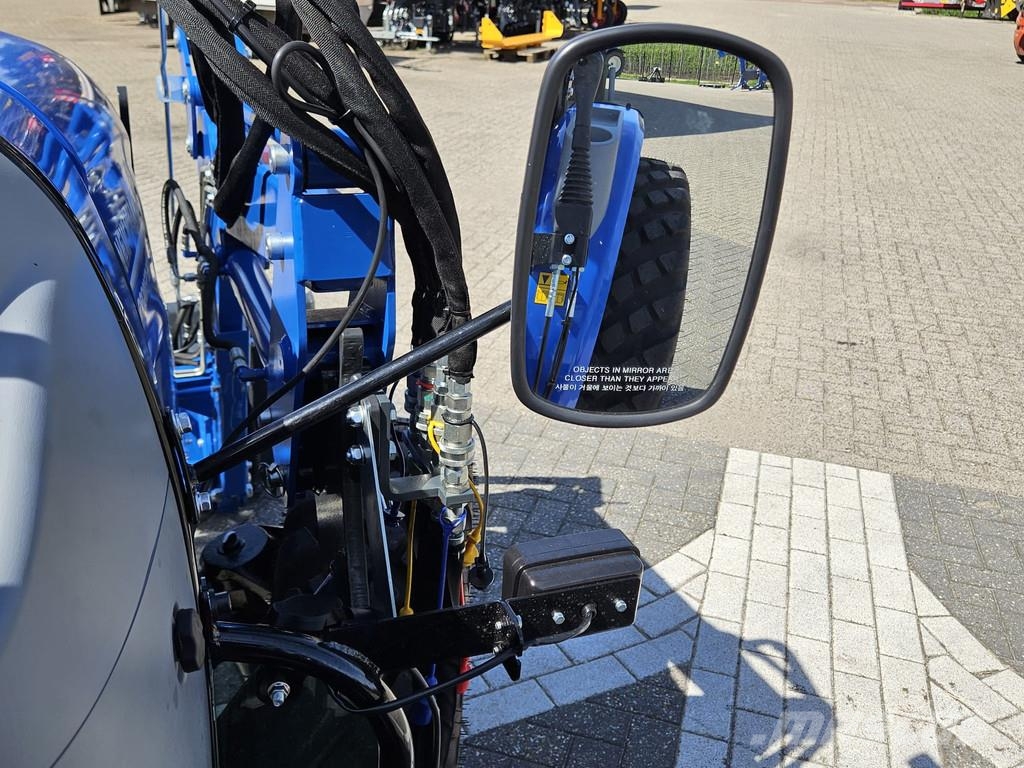 New Holland Boomer 55 HST met voorlader Kompakttraktorid