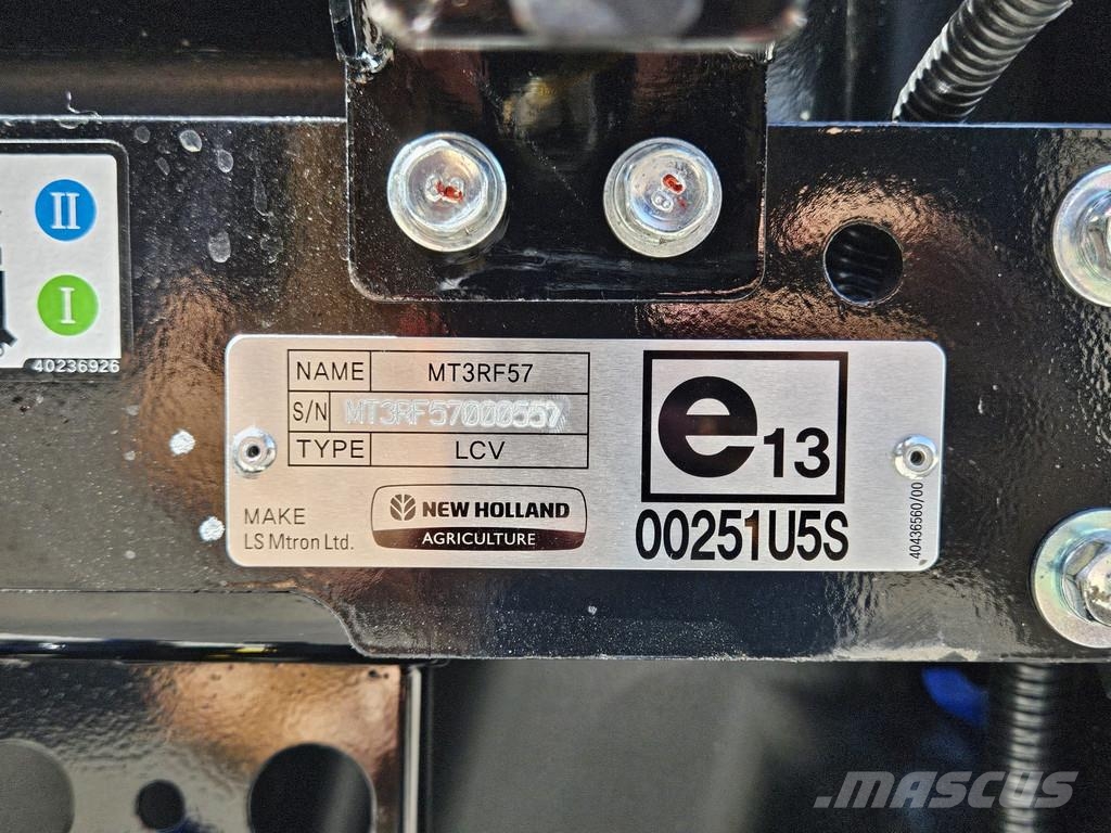 New Holland Boomer 55 HST met voorlader Kompakttraktorid