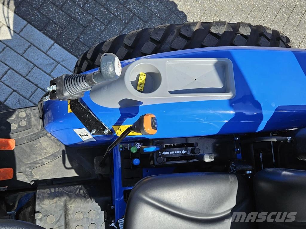 New Holland Boomer 55 HST met voorlader Kompakttraktorid