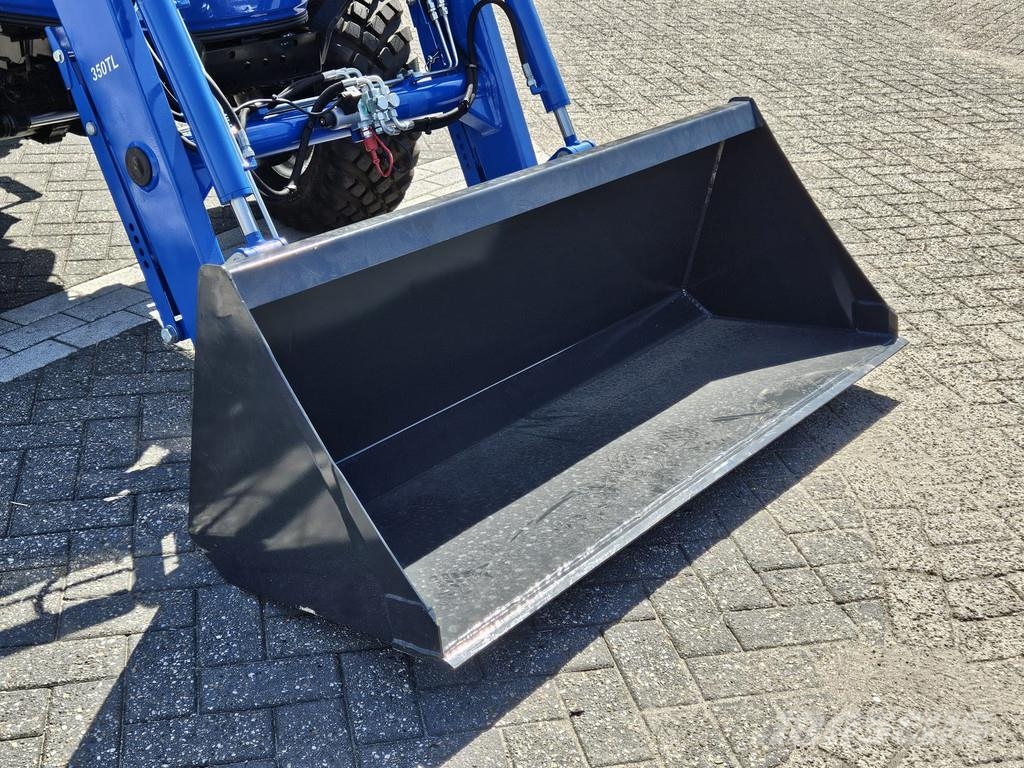 New Holland Boomer 55 HST met voorlader Kompakttraktorid