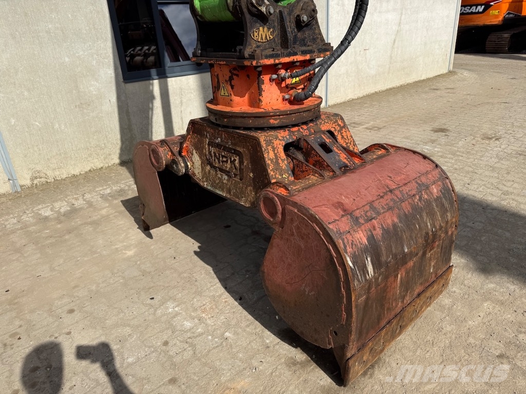 Sennebogen 818 M - 818 M E - 818ME - 818 E Bageri za manipuliranje materijalom / otpadom
