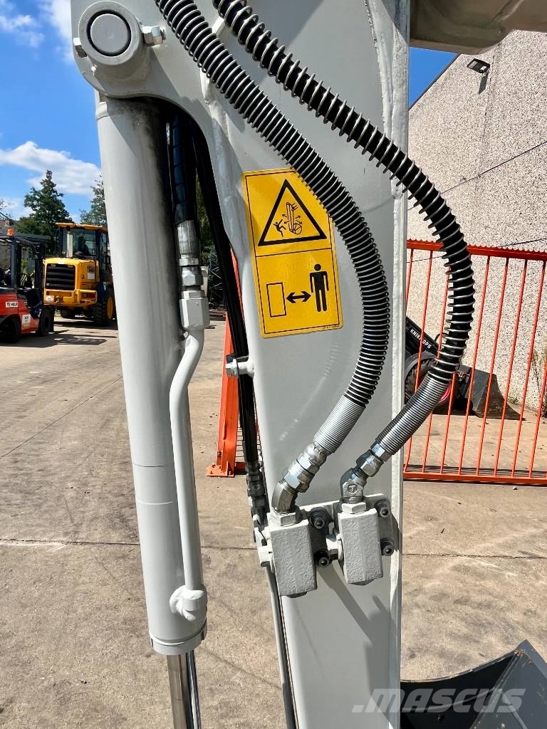 Takeuchi TB 225 Εκσκαφάκι (διαβολάκι) < 7t