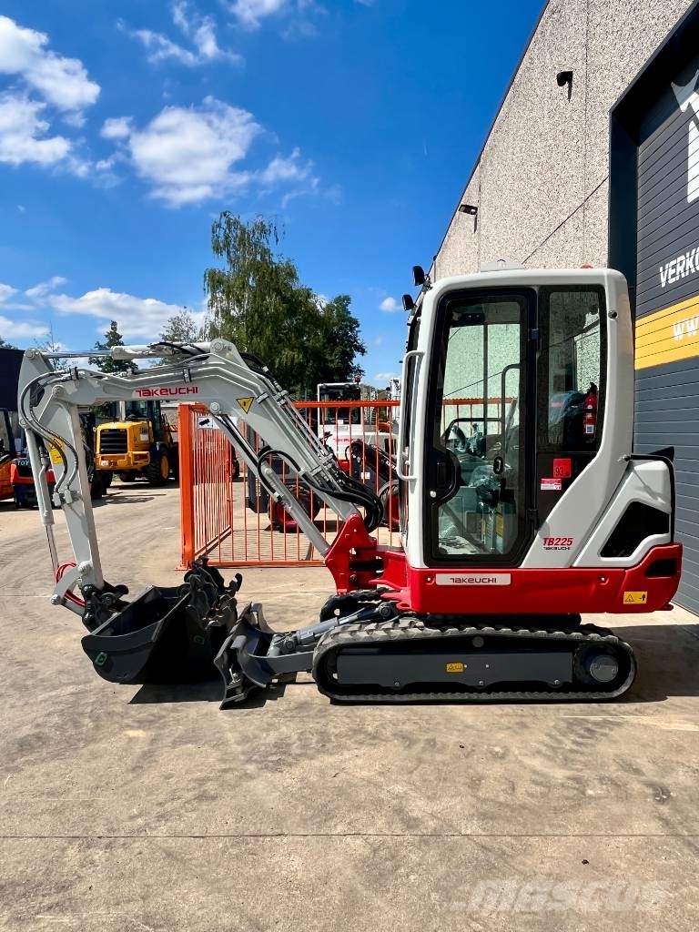 Takeuchi TB 225 Εκσκαφάκι (διαβολάκι) < 7t