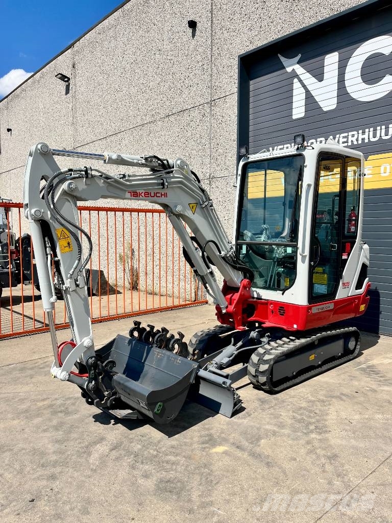 Takeuchi TB 225 Εκσκαφάκι (διαβολάκι) < 7t