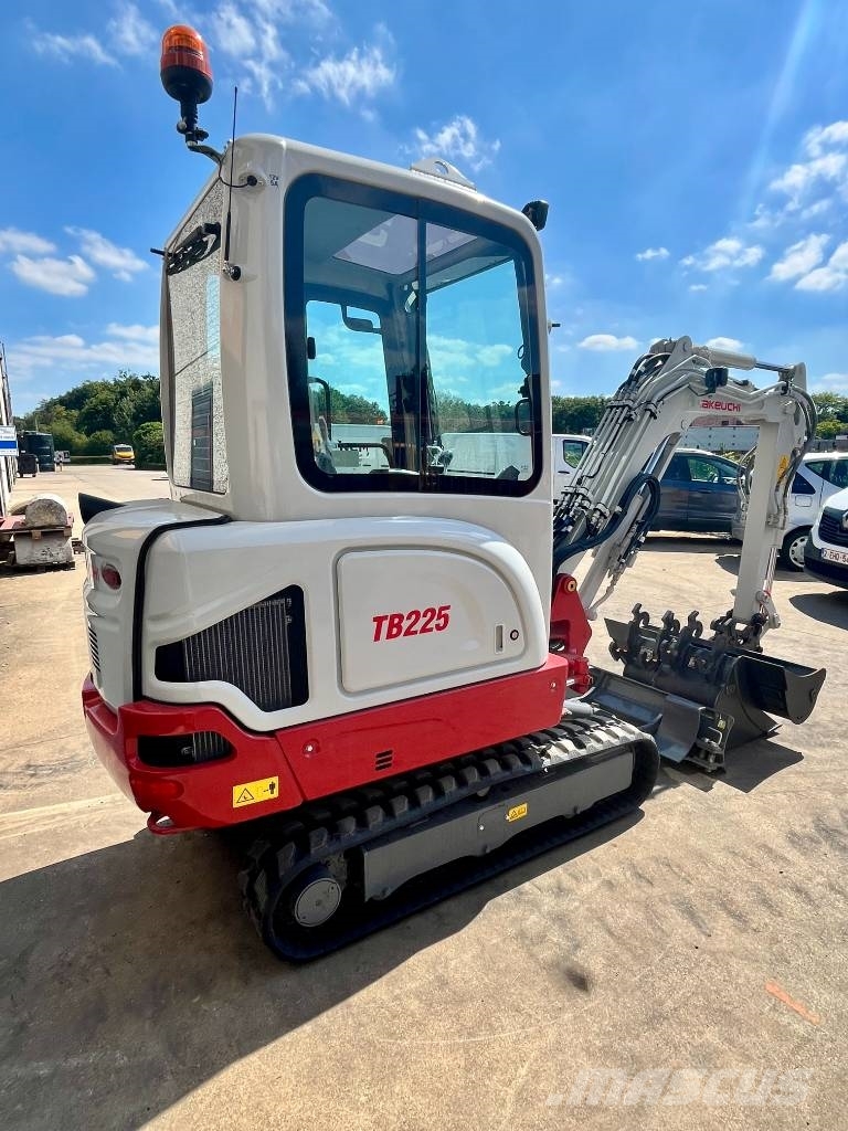 Takeuchi TB 225 Εκσκαφάκι (διαβολάκι) < 7t