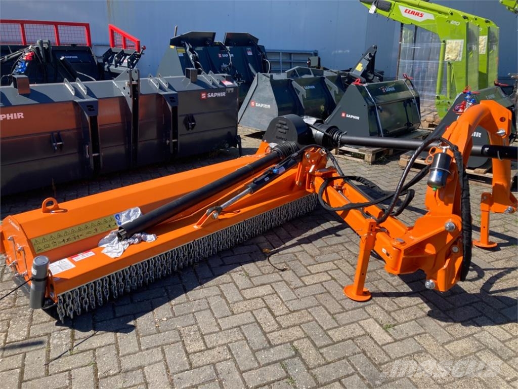 Saphir Kangu 220 Kette معدات العناية بالأرض - غير ذلك