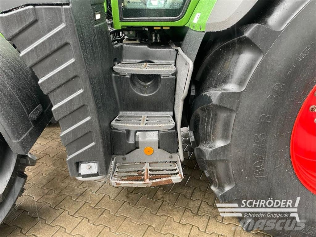 Fendt 718 VARIO GEN6 PROFI PLUS Tractoare
