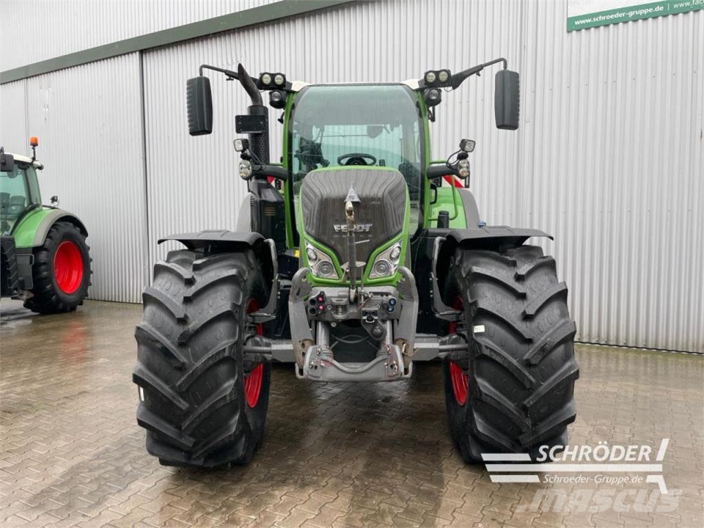 Fendt 718 VARIO GEN6 PROFI PLUS Tractoare