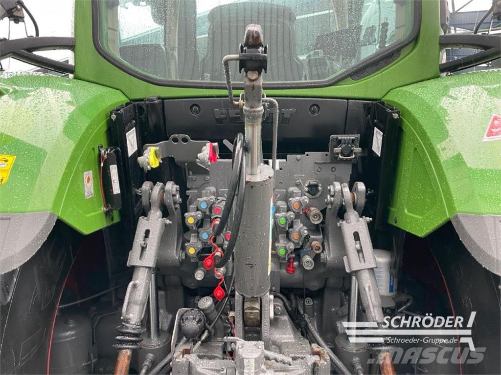 Fendt 718 VARIO GEN6 PROFI PLUS Трактори