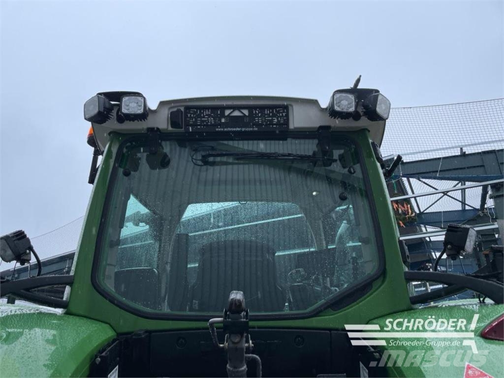 Fendt 718 VARIO GEN6 PROFI PLUS Tractoare