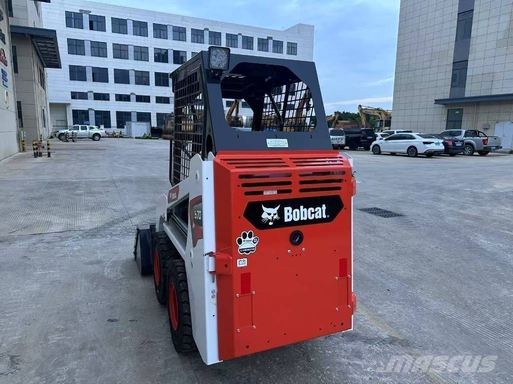 Bobcat S70 스키드로더