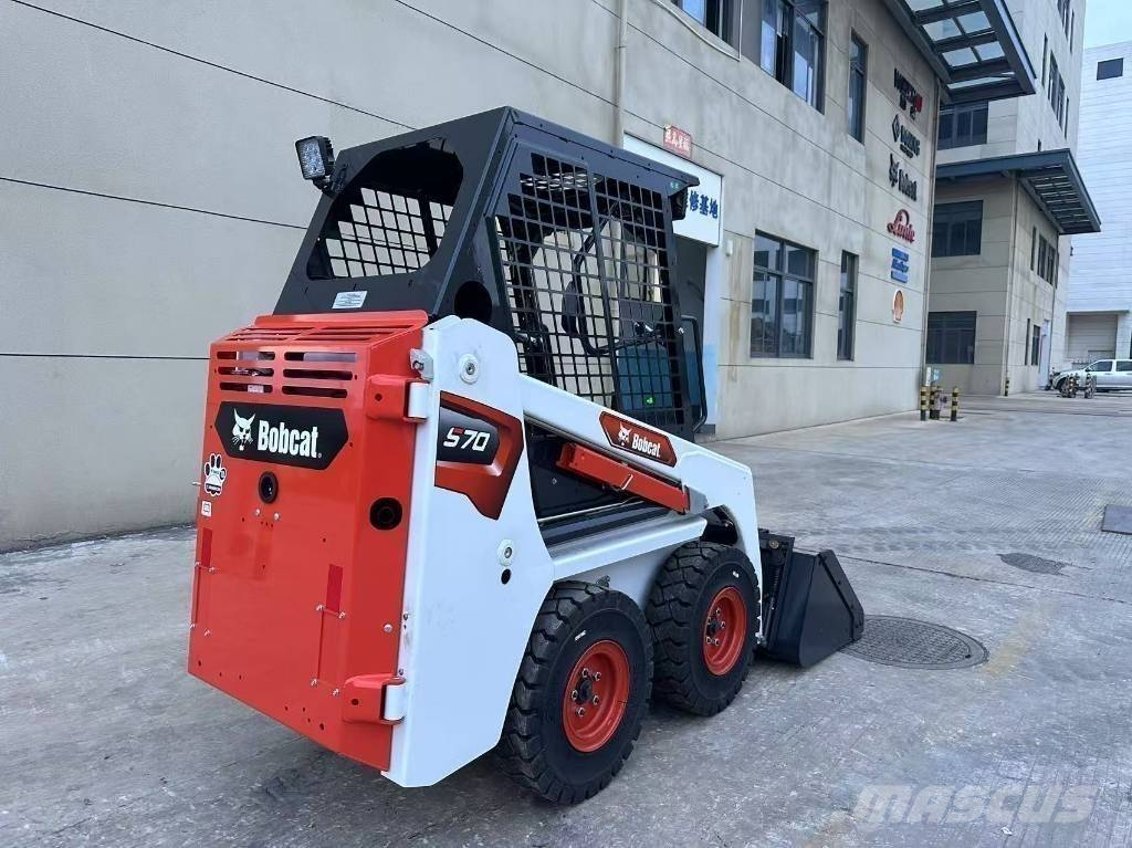 Bobcat S70 스키드로더