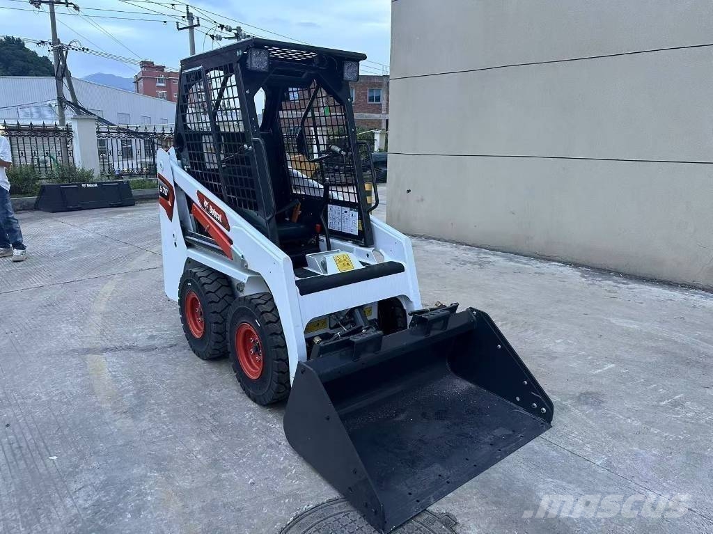 Bobcat S70 스키드로더