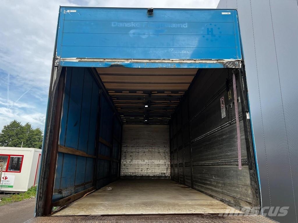 Scania P250 4X2 EURO 6 + PALFINGER LIFT 2500 KG Kamioni sa ciradom