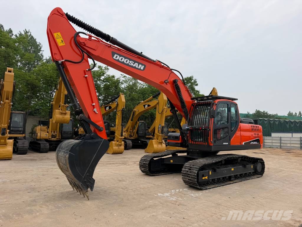 Doosan DX225 Raupenbagger