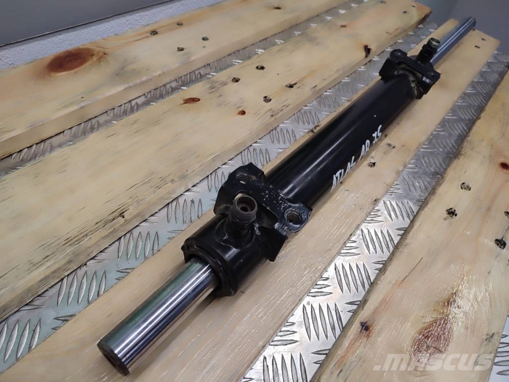 Atlas ATLASAR 75 steering assist cylinder Гідравліка