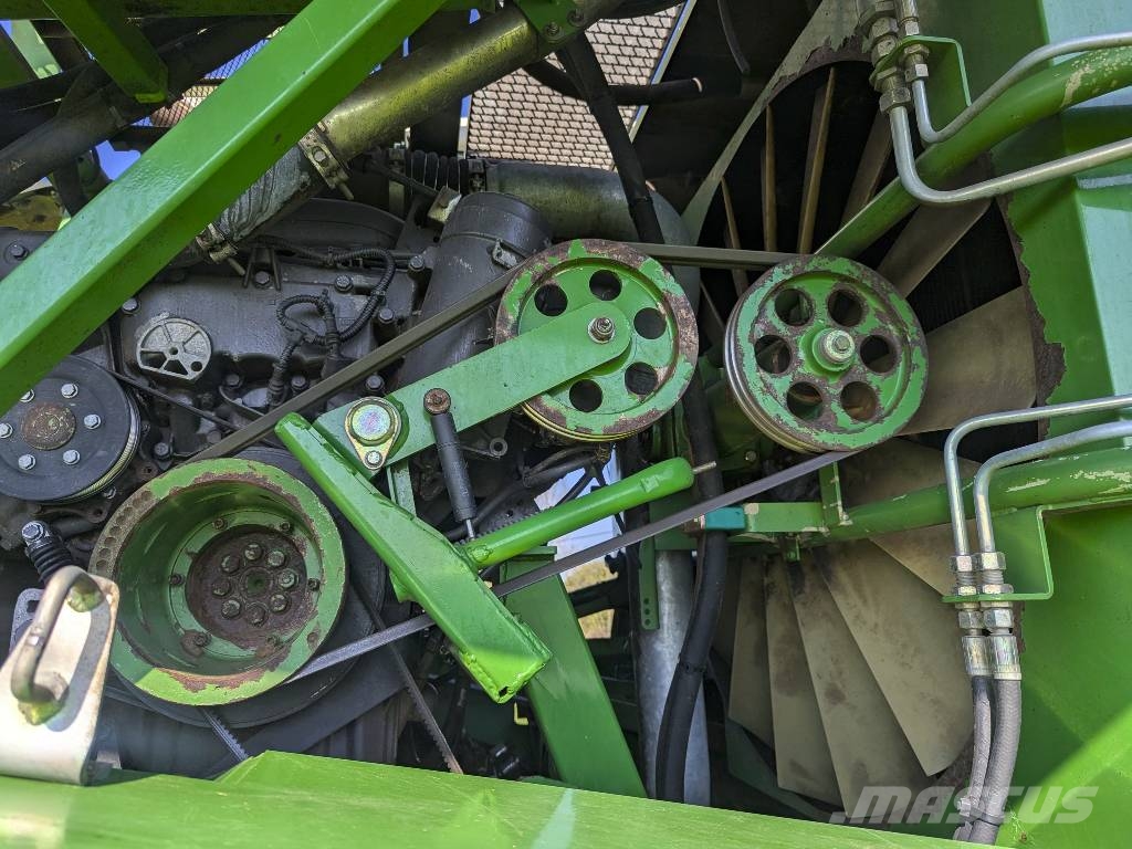 Krone Big X V8 自走式青贮饲料收割机