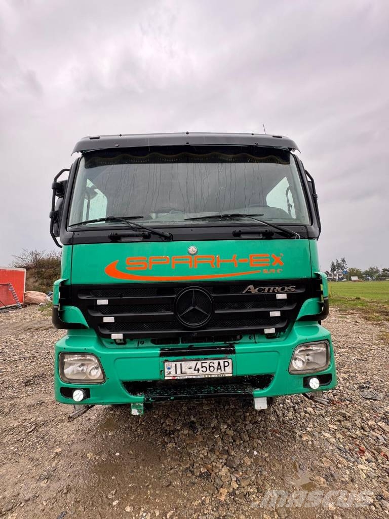 Mercedes-Benz Actors 3344 Kiperi kamioni