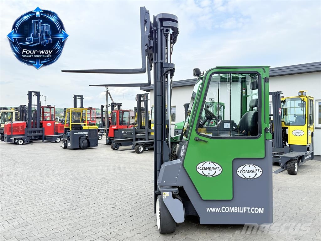 Combilift CB4000 | GAS | TRIPLEX 6800 | FREE-LIFT | FORK-POS شاحنة المناولة رباعية الاتجاهات