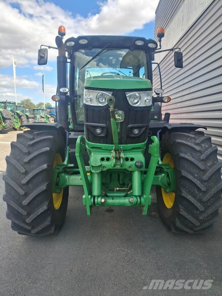 John Deere 6140R Tractoren