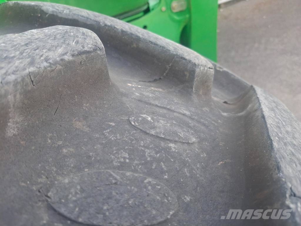 John Deere 6140R Tractoren