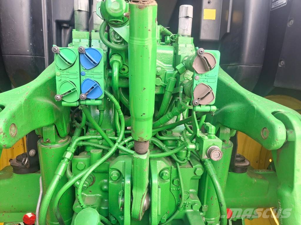 John Deere 6140R Tractoren