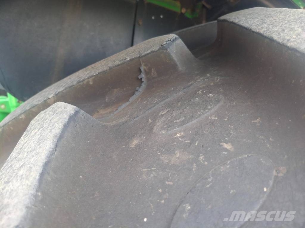 John Deere 6140R Tractoren
