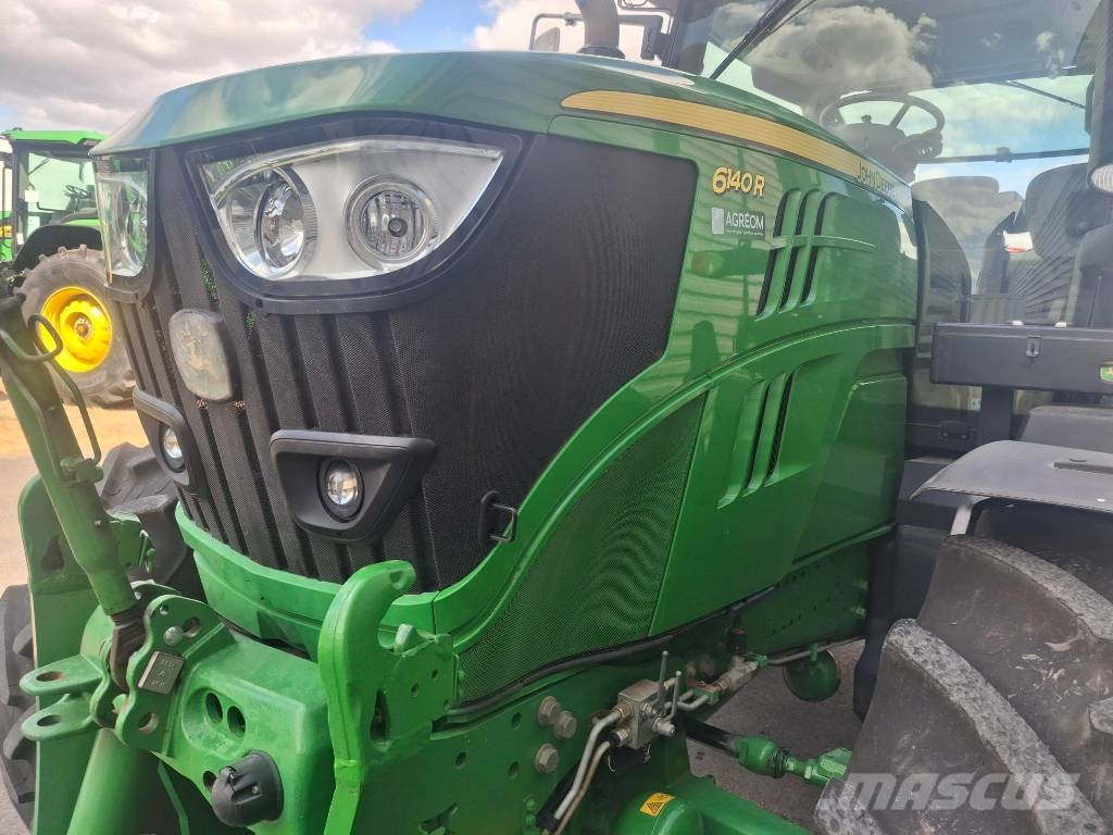 John Deere 6140R Tractoren