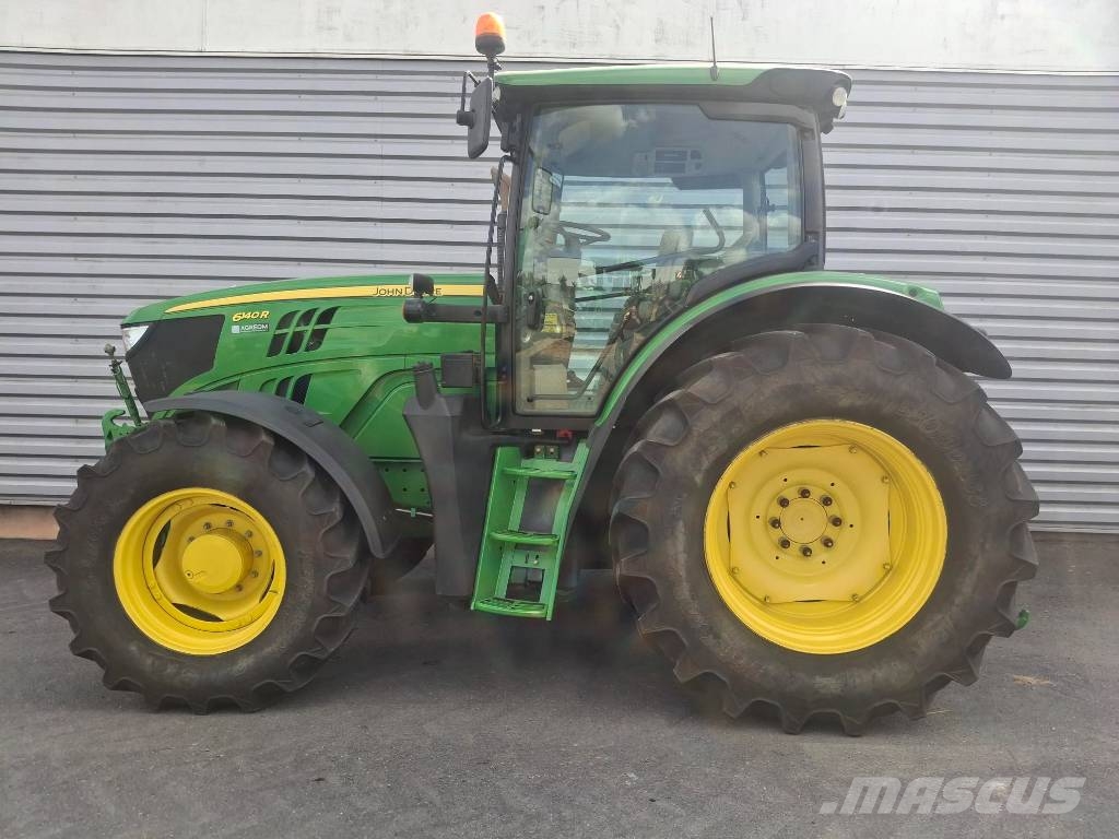 John Deere 6140R Tractoren