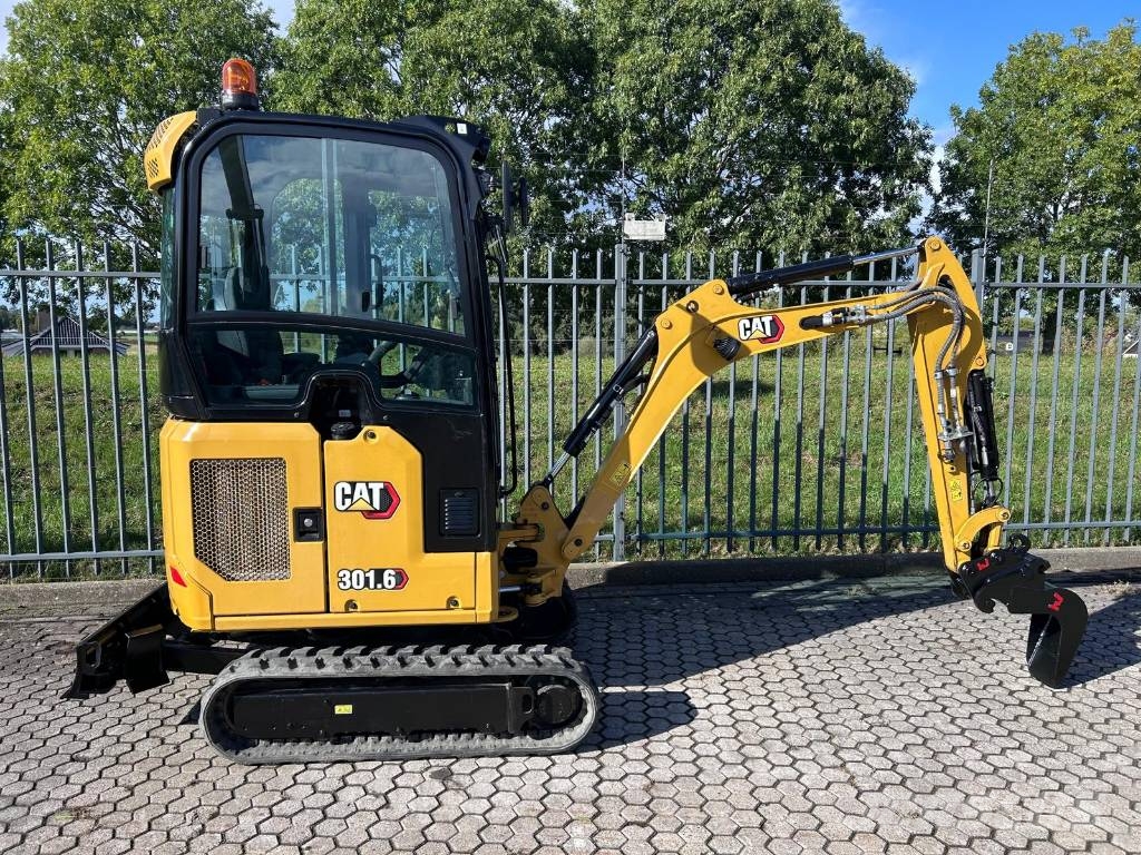CAT 301.6| 2024 | 412 Hours | Hydraulic Quick Coupler Minigraafmachines < 7t