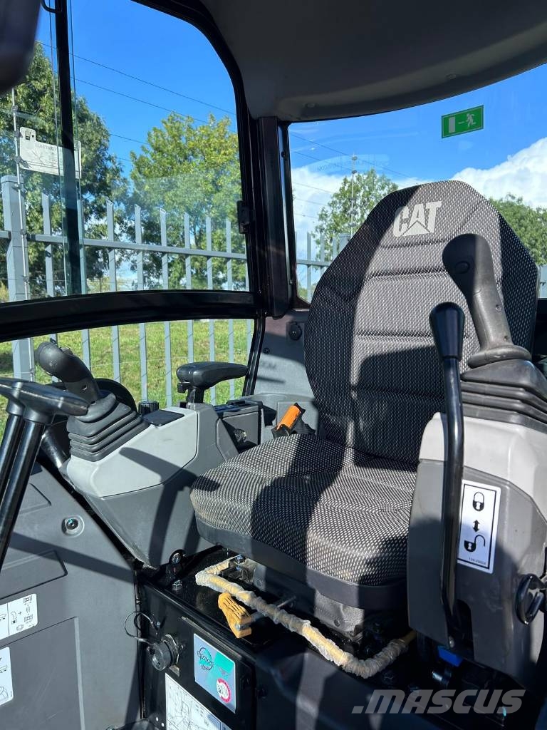 CAT 301.6| 2024 | 412 Hours | Hydraulic Quick Coupler Minigraafmachines < 7t