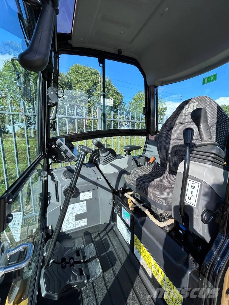 CAT 301.6| 2024 | 412 Hours | Hydraulic Quick Coupler Minigraafmachines < 7t