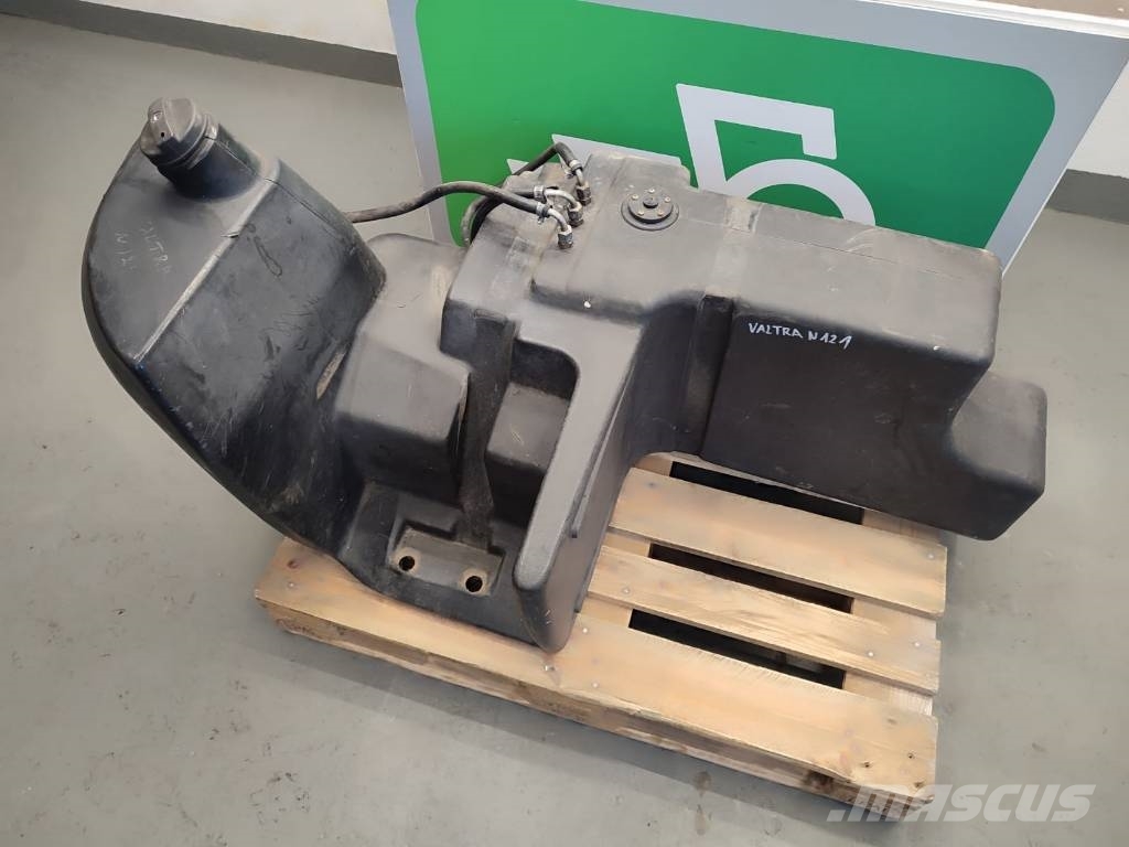 Valtra Fuel tank V36321500 Valtra N121 Двигатели