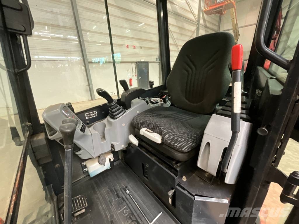 Kubota U 27-4 Міні-екскаватори < 7т