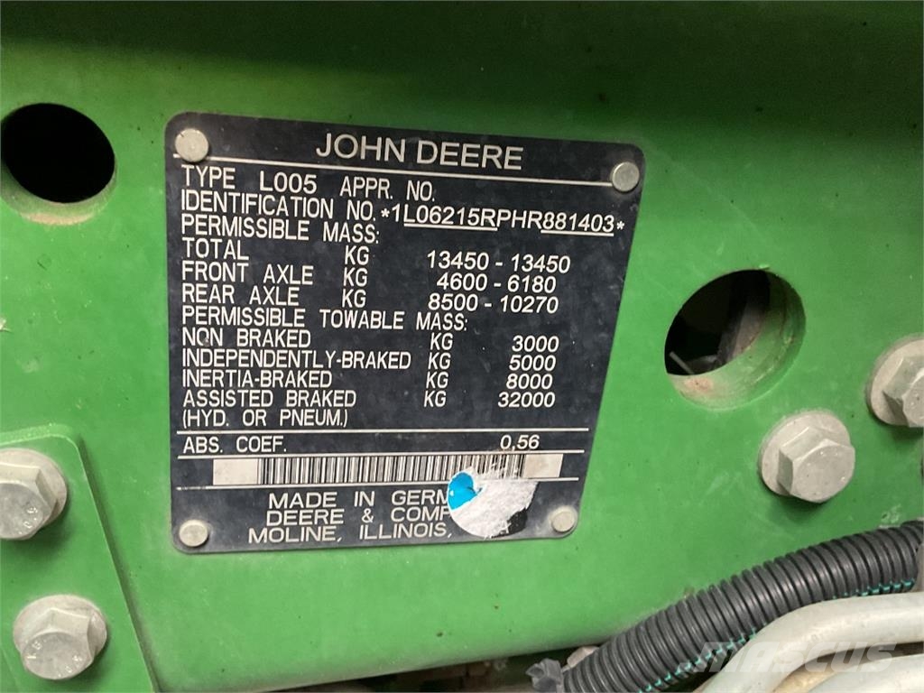 John Deere 6215R الجرارات