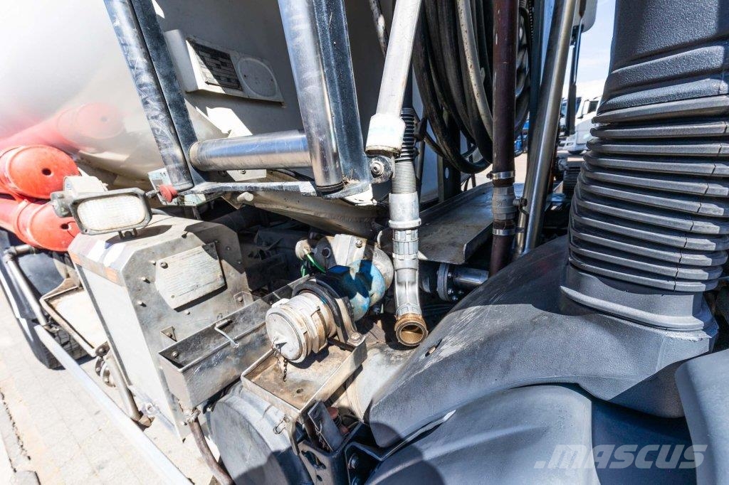 Renault PREMIUM 270 + MAGYAR 13000L+4COMP+INTARDER Tanker trucks