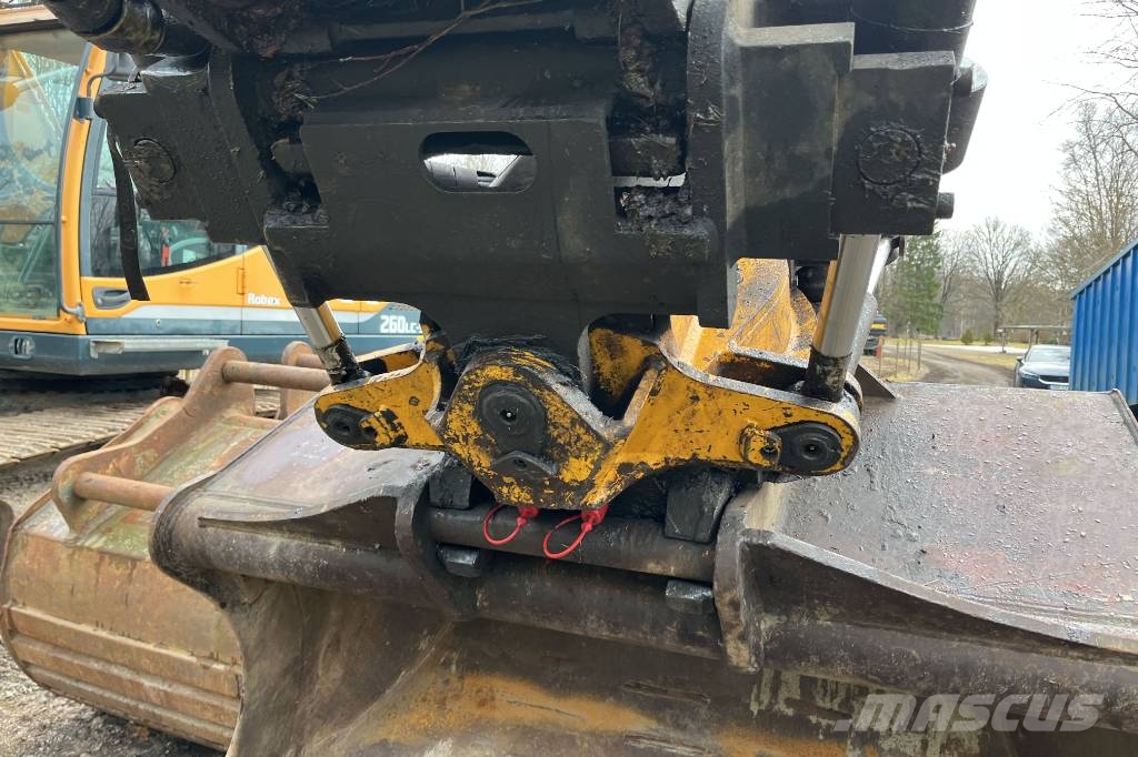 Volvo EC 240 C L Bandgrävare